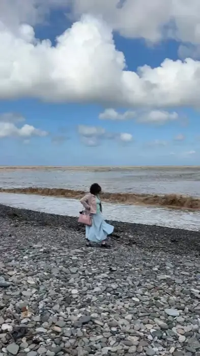Room to breathe — Seaside reel · 0:11